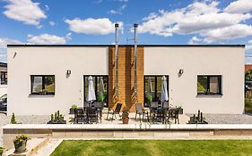 Private Sunny Apt With Free Parking 24-7 Self Check-In